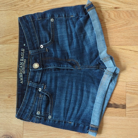 American Eagle. Super-Stretch Denim Shorts. Size 0. - Picture 4 of 9